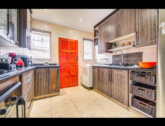 4 BEDROOM HOUSE FOR SALE IN ACTONVILLE